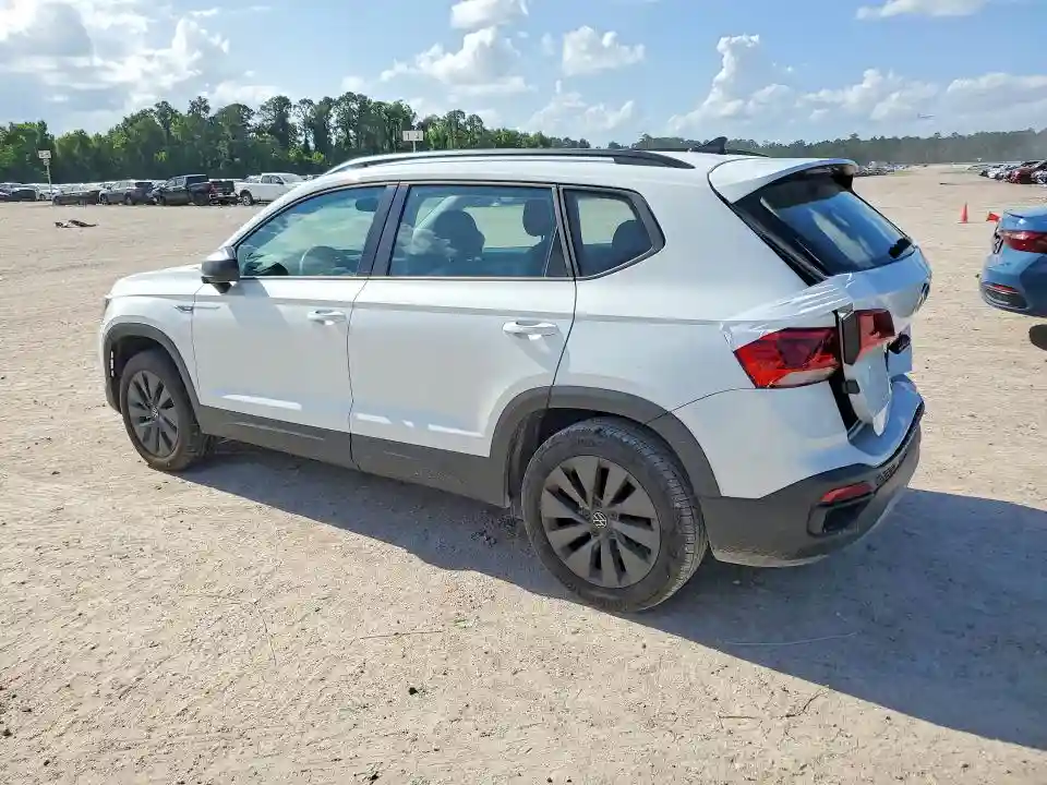 3VV5X7B28RM125848 2024 VOLKSWAGEN TAOS-1