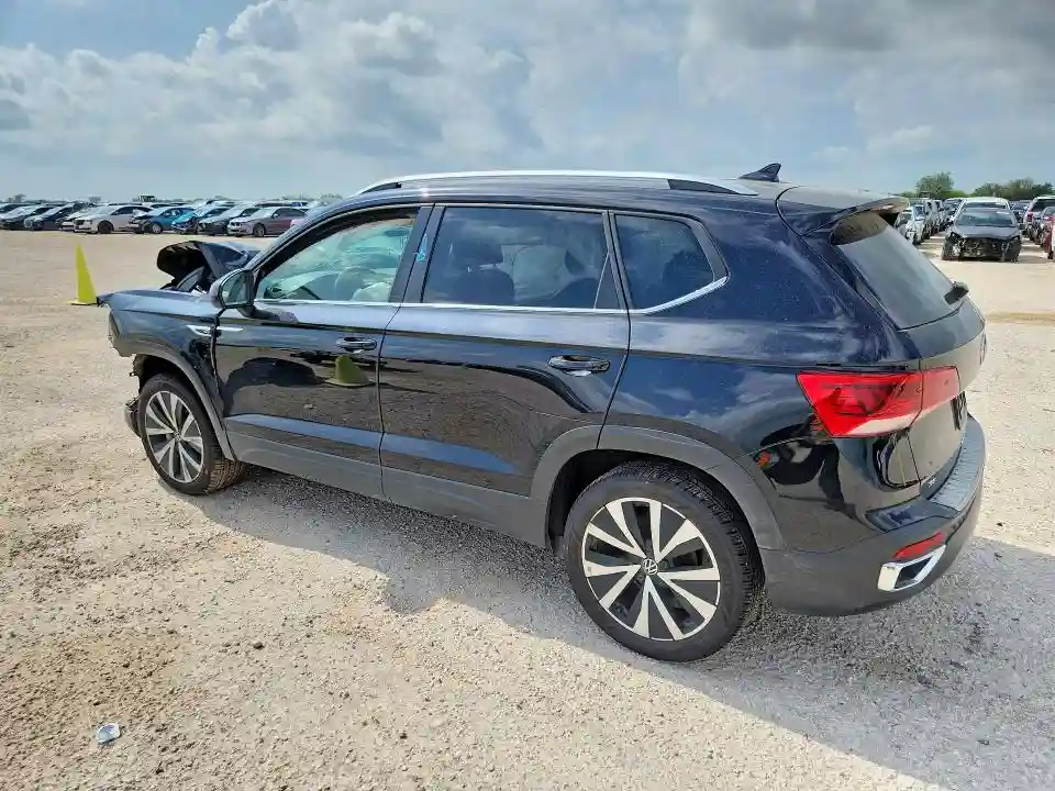 3VVEX7B26PM381581 2023 VOLKSWAGEN TAOS SE-1
