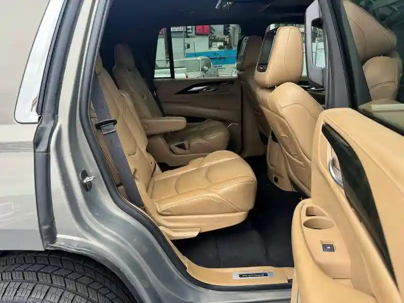 1GYS3DKJ7KR173584 2019 CADILLAC ESCALADE-5