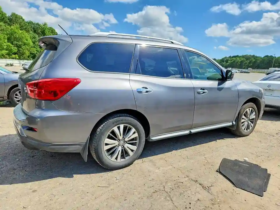 5N1DR2MN8HC613126 2017 NISSAN PATHFINDER-2