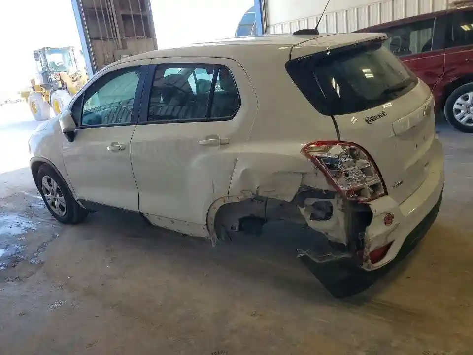 KL7CJKSB1JB579653 2018 CHEVROLET TRAX-1
