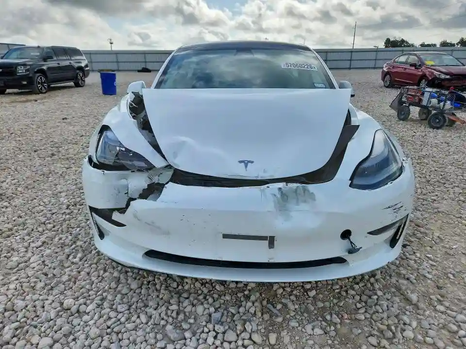 5YJ3E1EA9PF502670 2023 TESLA MODEL 3-4