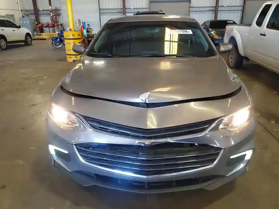 1G1ZE5ST8HF163140 2017 CHEVROLET MALIBU-4