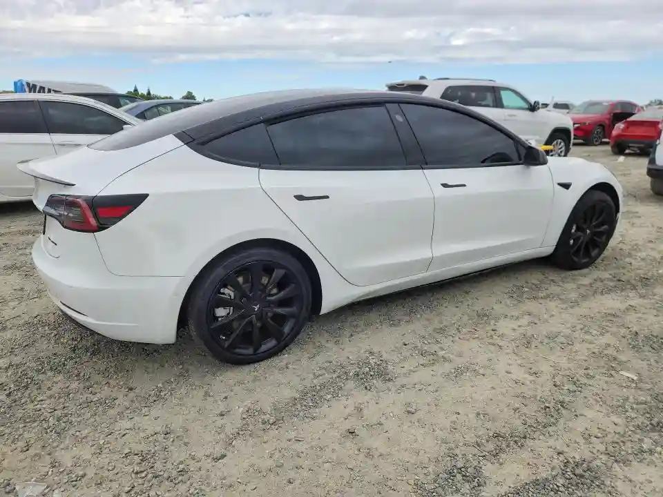 5YJ3E1EB6KF421904 2019 TESLA MODEL 3-2