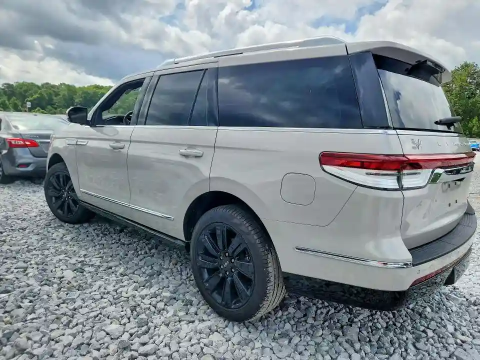5LMJJ2LT9NEL17331 2022 LINCOLN NAVIGATOR-1