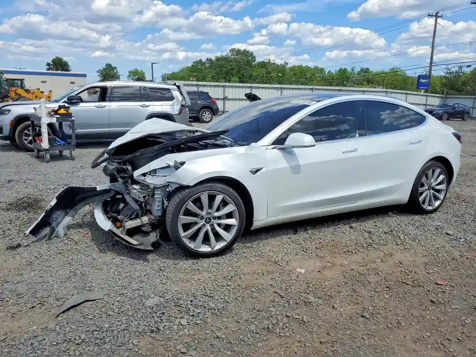 5YJ3E1EB2LF667396 2020 TESLA MODEL 3-0