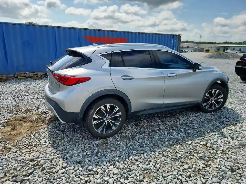 SJKCH5CRXJA046649 2018 INFINITI QX30-2