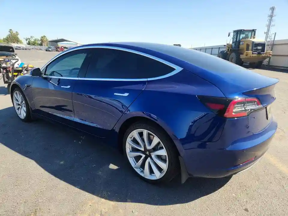 5YJ3E1EA3KF464135 2019 TESLA MODEL 3-1