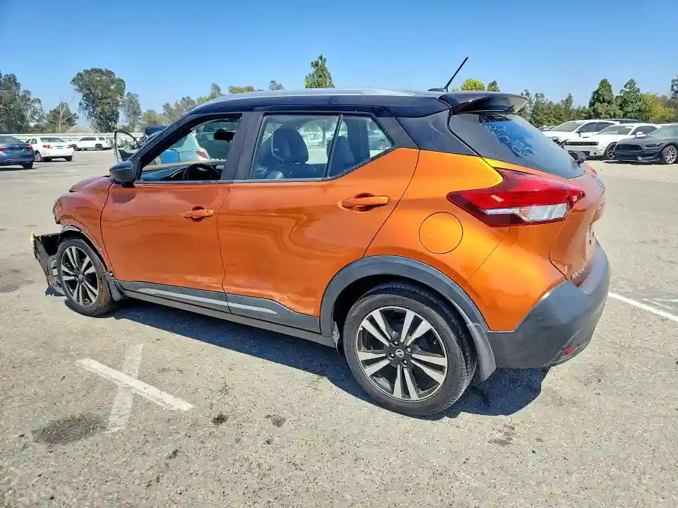 3N1CP5CU6KL525464 2019 NISSAN KICKS-1