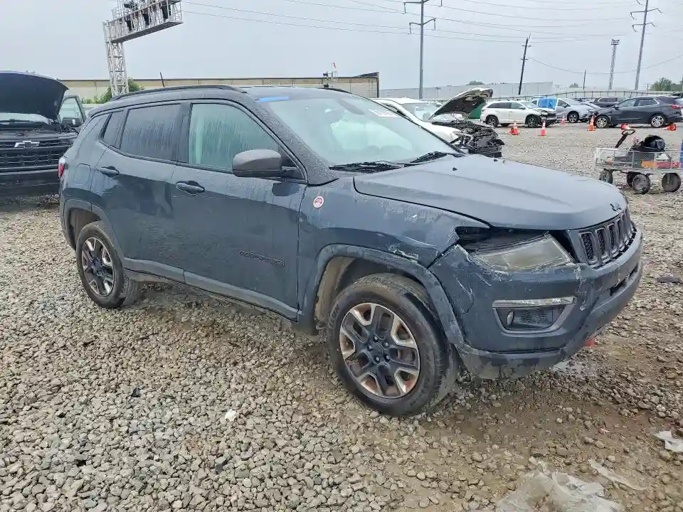 3C4NJDDB7HT597541 2017 JEEP COMPASS-3