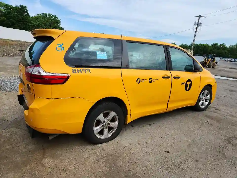 5TDZZ3DC1HS859903 2017 TOYOTA SIENNA-2