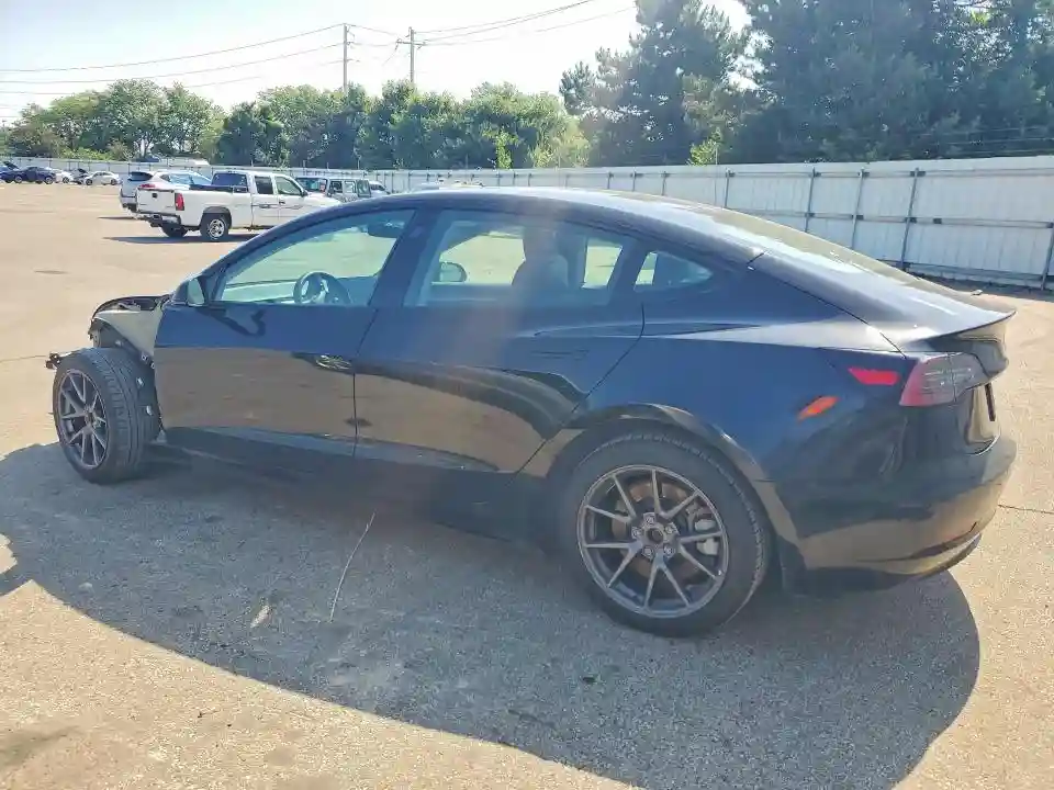 5YJ3E1EB4NF285647 2022 TESLA MODEL 3-1