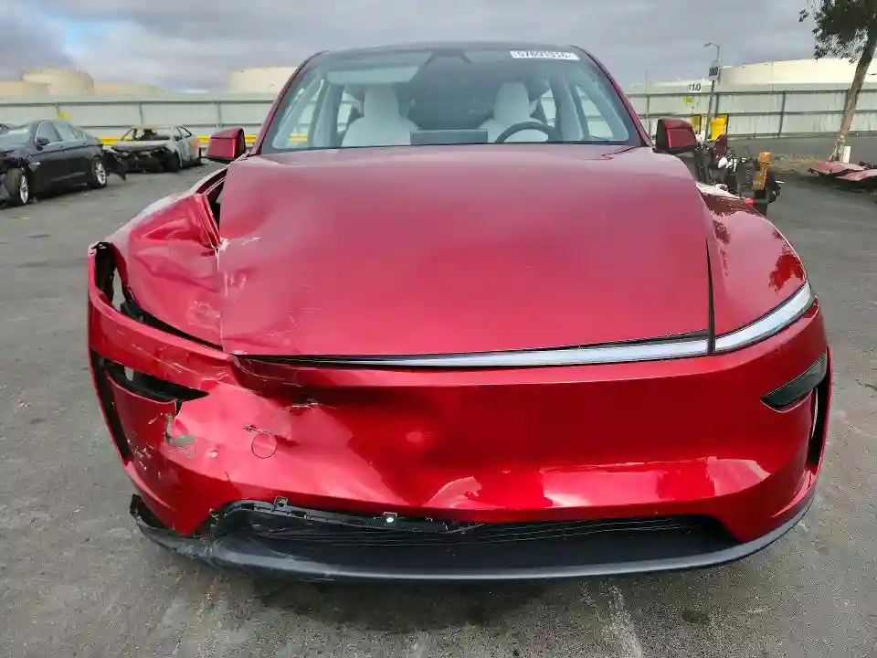 7SAYGDEE4TF514940 2026 TESLA MODEL Y-4