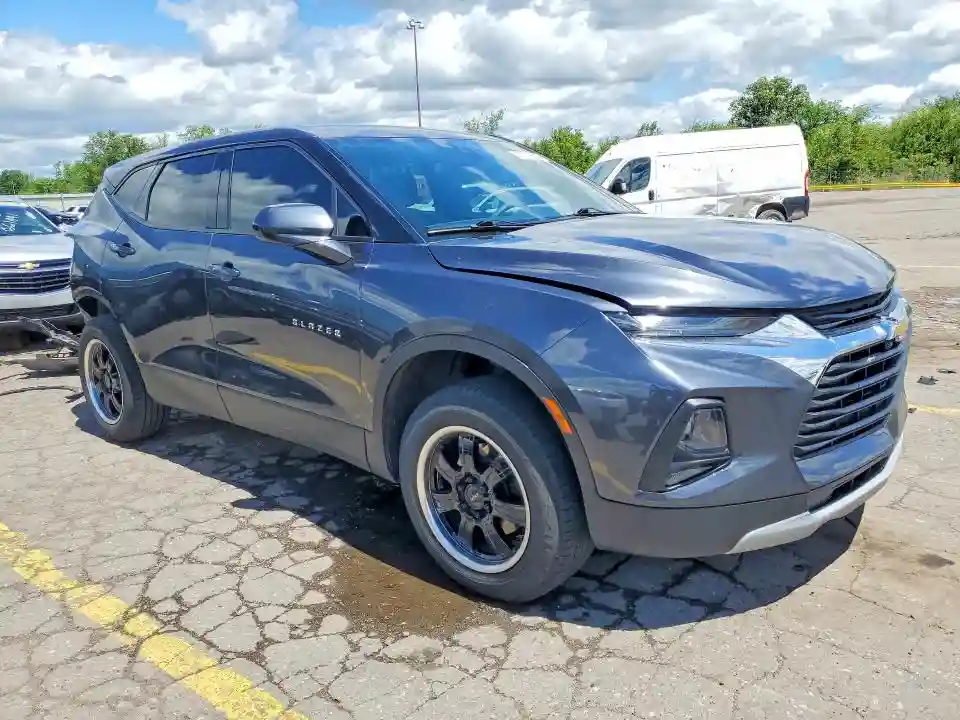 3GNKBHR44MS585520 2021 CHEVROLET BLAZER-3