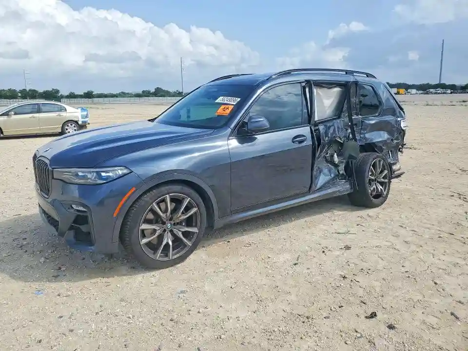 5UXCX6C07N9M11002 2022 BMW X7-0