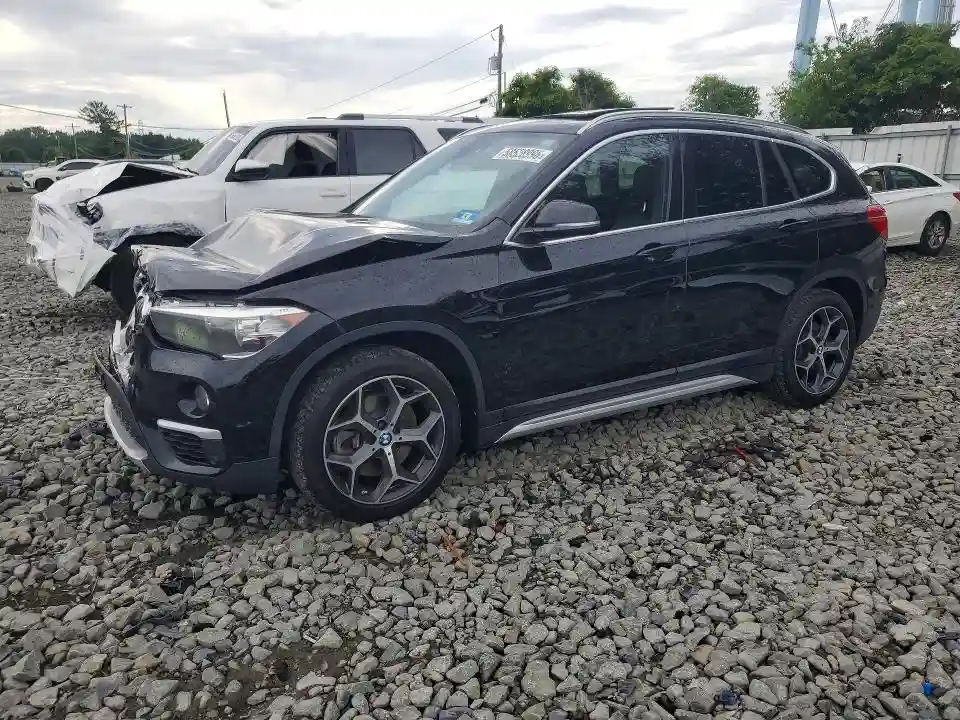WBXHT3C3XJ5L30544 2018 BMW X1-0