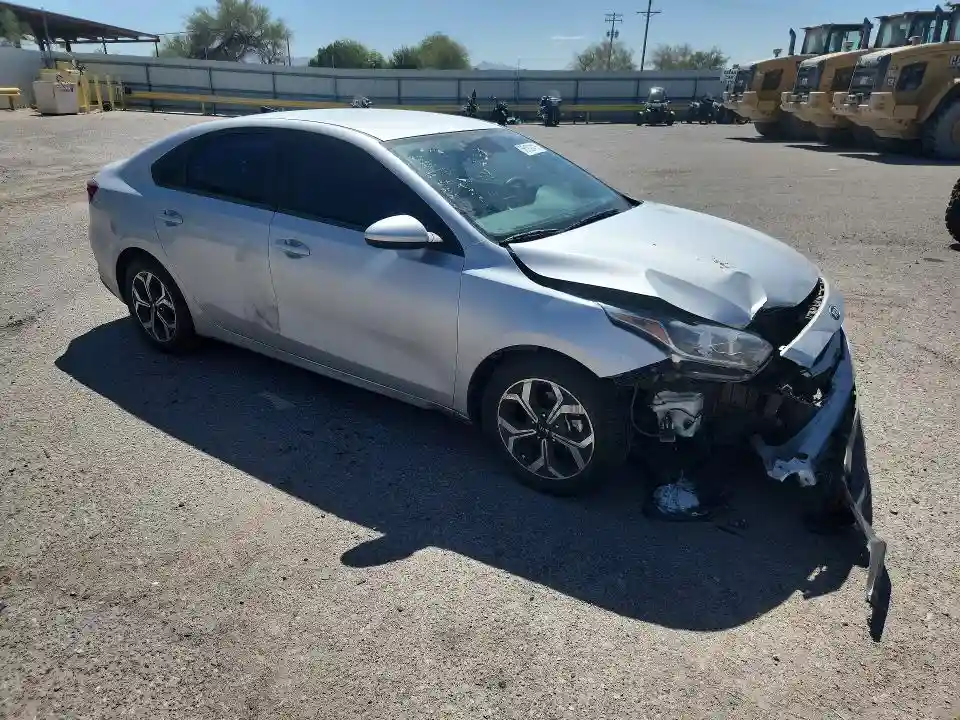 3KPF24AD1ME262507 2021 KIA FORTE LXS-3