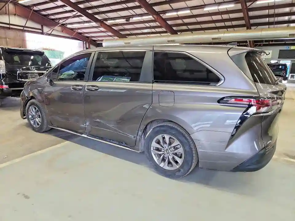 5TDYSKFC7RS114503 2024 TOYOTA SIENNA-1