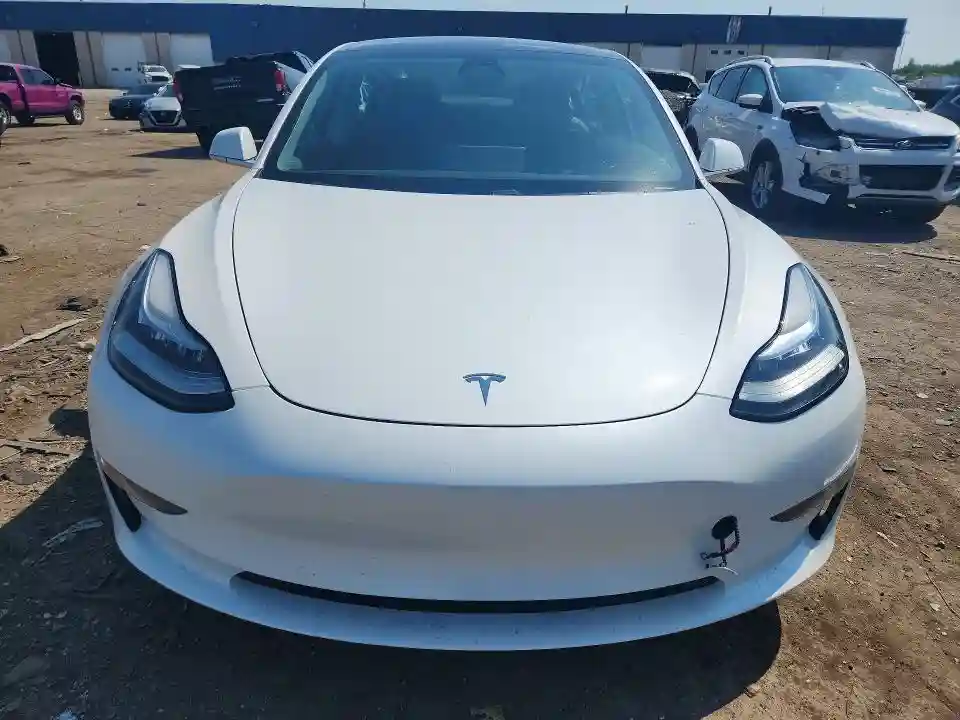 5YJ3E1EC3LF603246 2020 TESLA MODEL 3-4