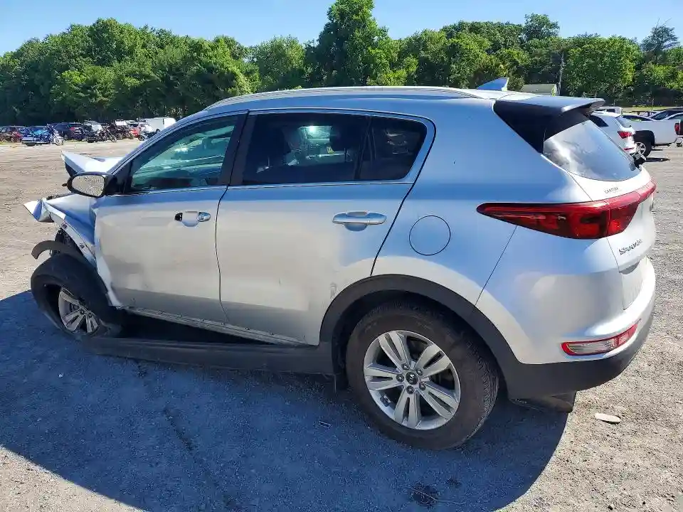 KNDPMCAC1J7418234 2018 KIA SPORTAGE-1