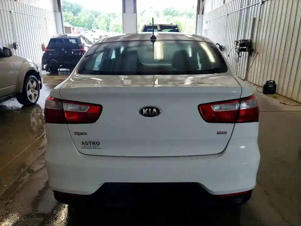 KNADM4A38G6542098 2016 KIA RIO-5