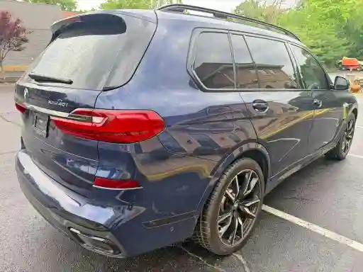 5UXCW2C04N9M02866 2022 BMW X7-2