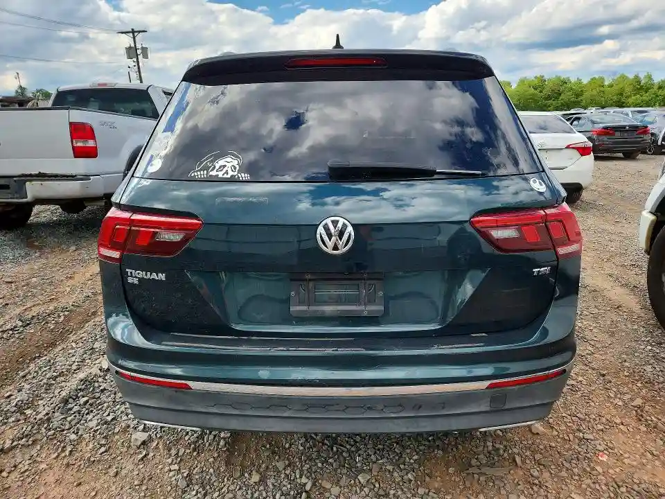 3VV3B7AX4JM025642 2018 VOLKSWAGEN TIGUAN-5