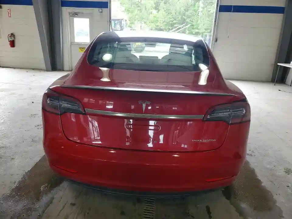 5YJ3E1EB5JF074760 2018 TESLA MODEL 3-5