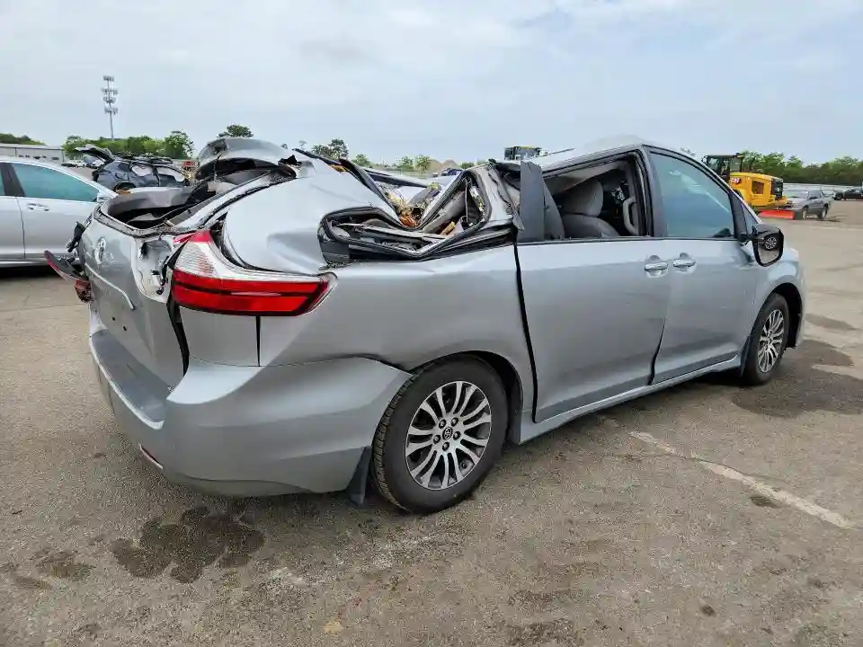 5TDYZ3DC5KS980517 2019 TOYOTA SIENNA-2
