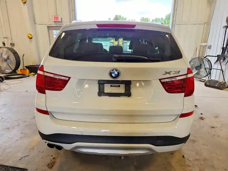 5UXWX9C56F0D44976 2015 BMW X3-5