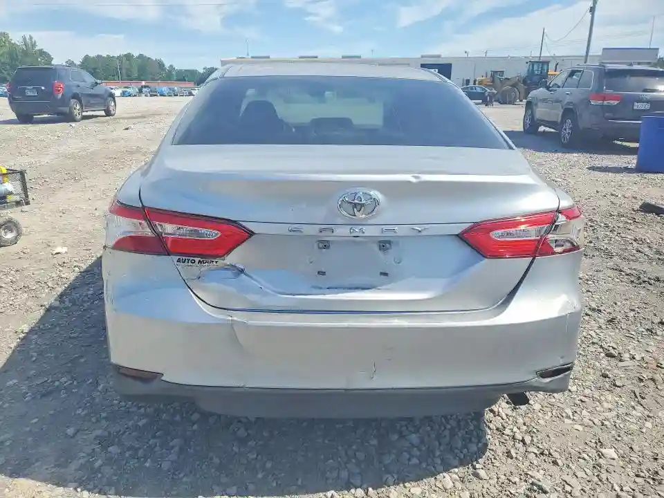 4T1B11HK1JU061140 2018 TOYOTA CAMRY-5