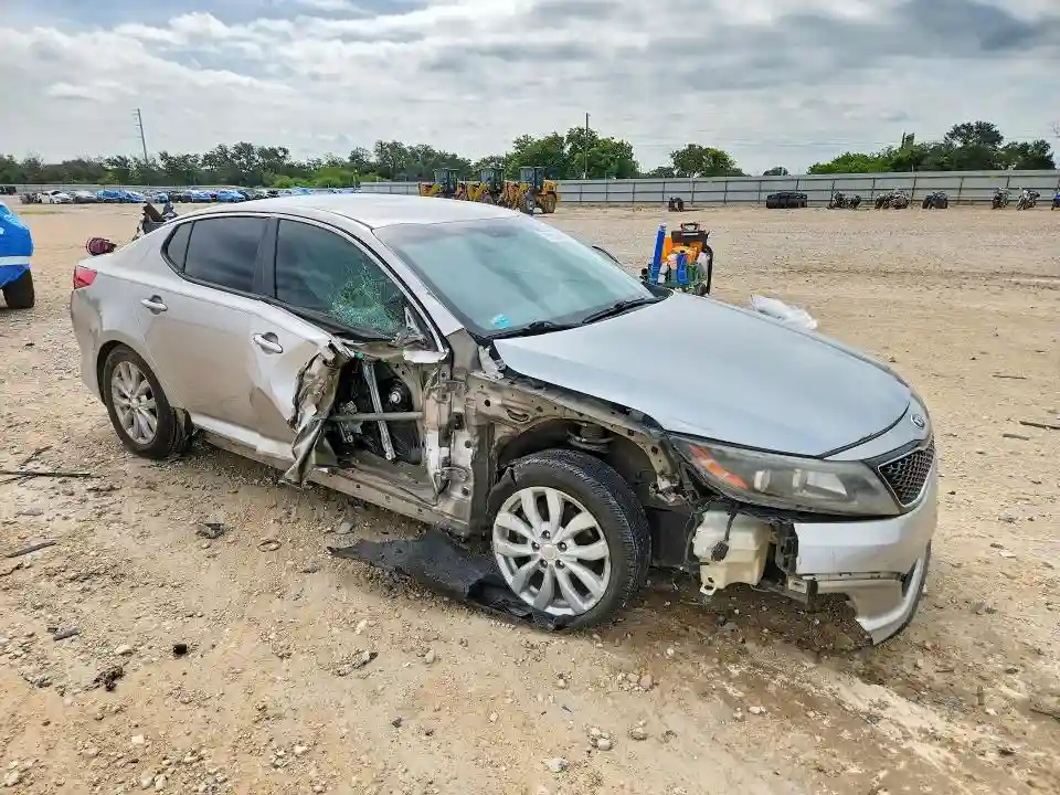 5XXGN4A70FG377857 2015 KIA OPTIMA-3