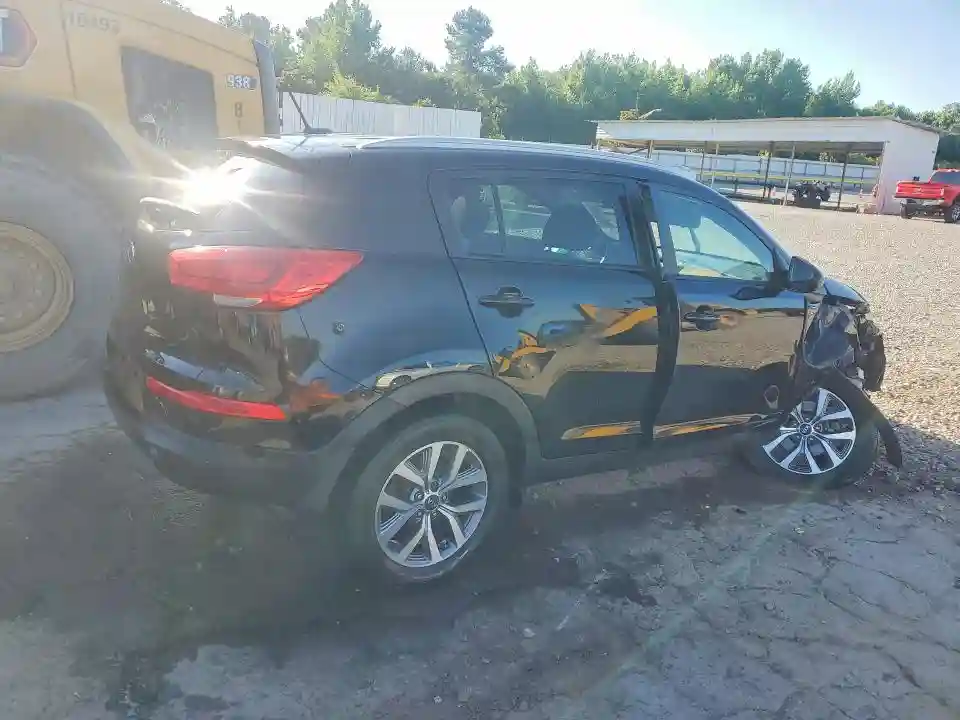 KNDPBCAC3G7861886 2016 KIA SPORTAGE-2