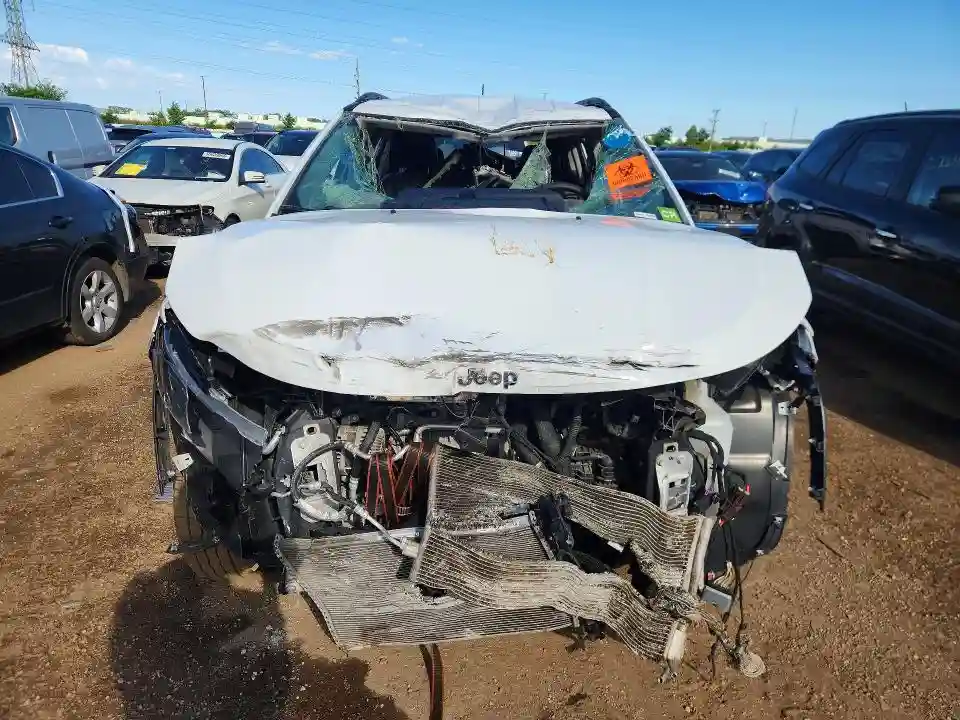3C4NJDBB8NT116369 2022 JEEP COMPASS-4