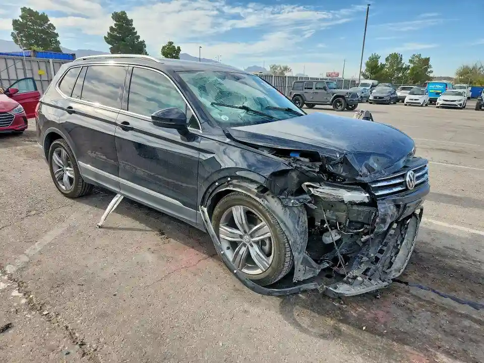 3VV3B7AX8MM140765 2021 VOLKSWAGEN TIGUAN-3