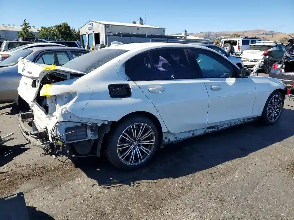 WBA5U7C02MFL29085 2021 BMW M3-2