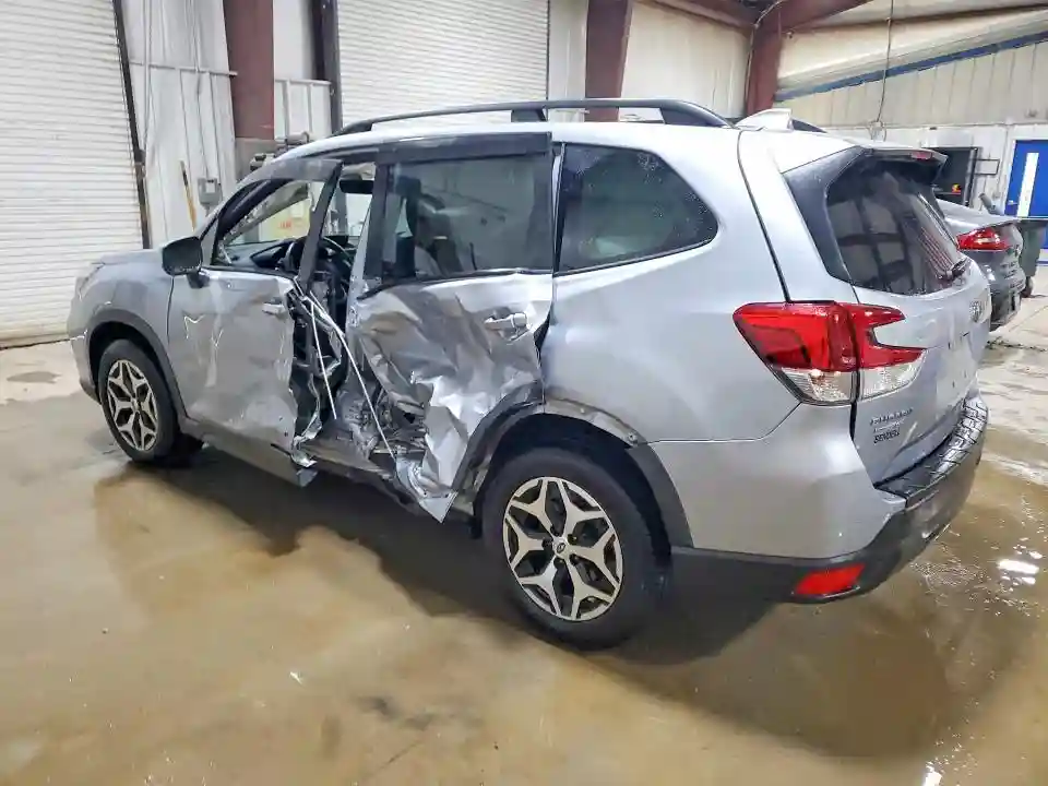 JF2SKAJC2LH428564 2020 SUBARU FORESTER-1