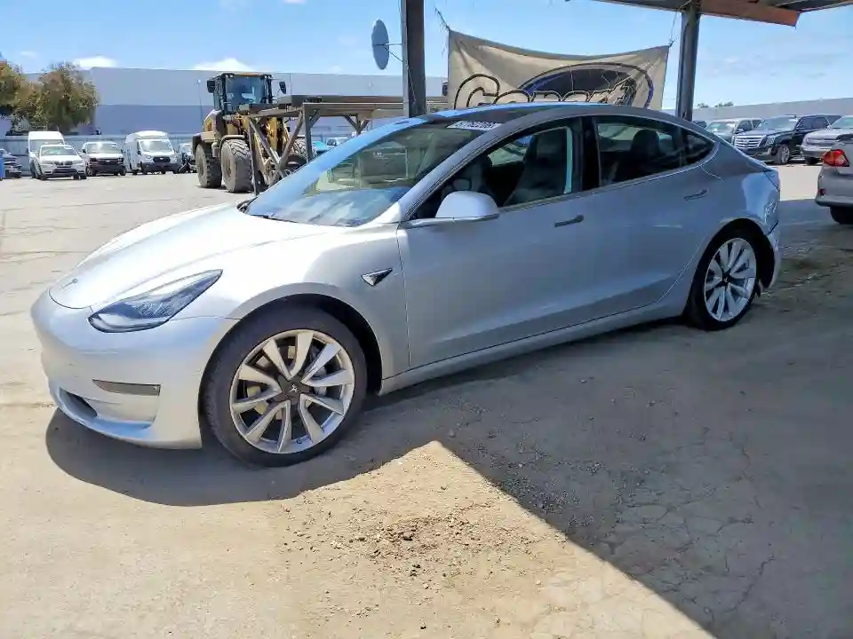 5YJ3E1EA3JF048729 2018 TESLA MODEL 3-0