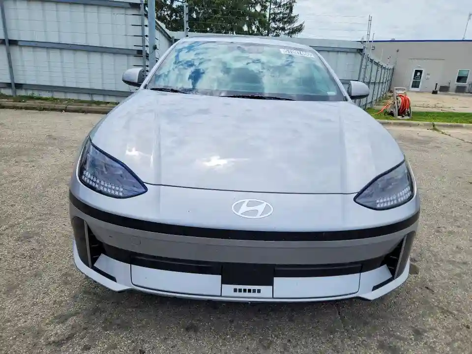 KMHM24AC9RA075651 2024 HYUNDAI IONIQ 6 SE-4