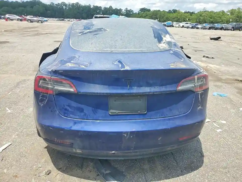 5YJ3E1EA2KF431739 2019 TESLA MODEL 3-5