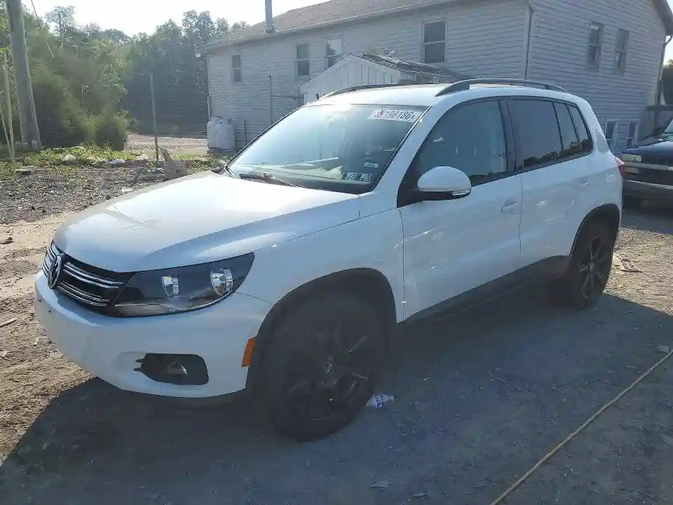 WVGBV7AX2HK049114 2017 VOLKSWAGEN TIGUAN-0