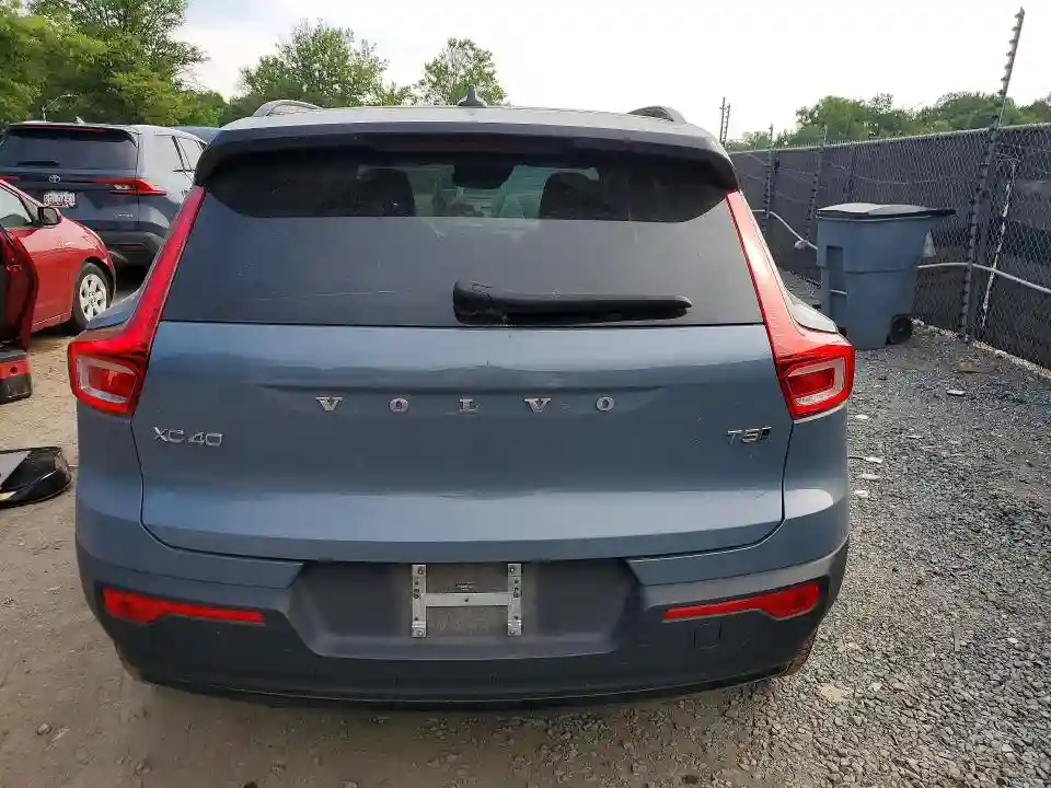 YV4162UM6M2417061 2021 VOLVO XC40-5