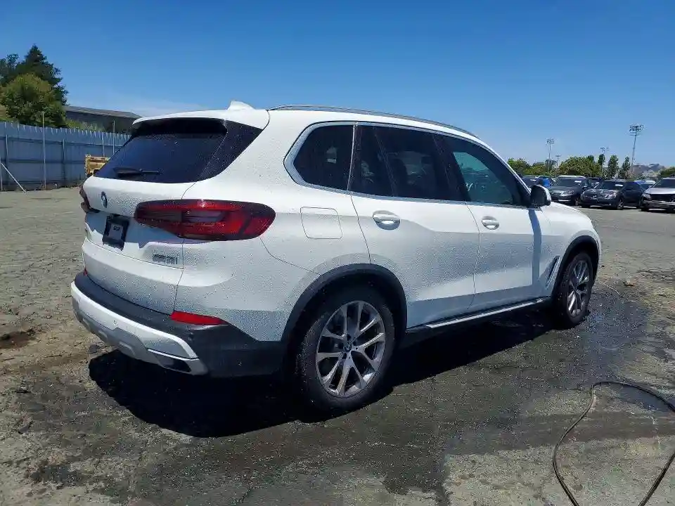 5UXCR6C01P9N92126 2023 BMW X5-2