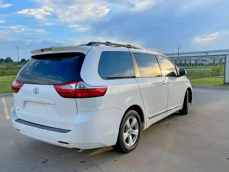 5TDKK3DC3FS547083 2015 TOYOTA SIENNA-3