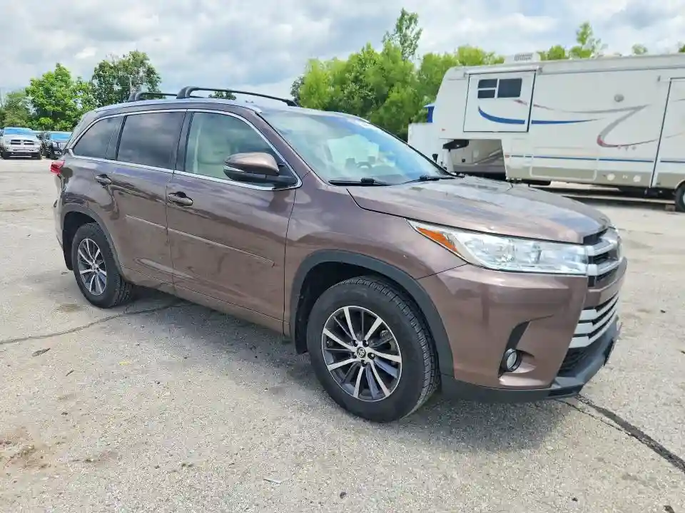 5TDJZRFH8HS450743 2017 TOYOTA HIGHLANDER-3