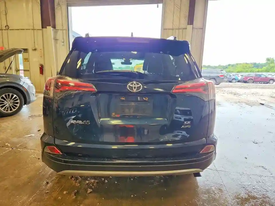 JTMJFREV8JJ733257 2018 TOYOTA RAV4-5