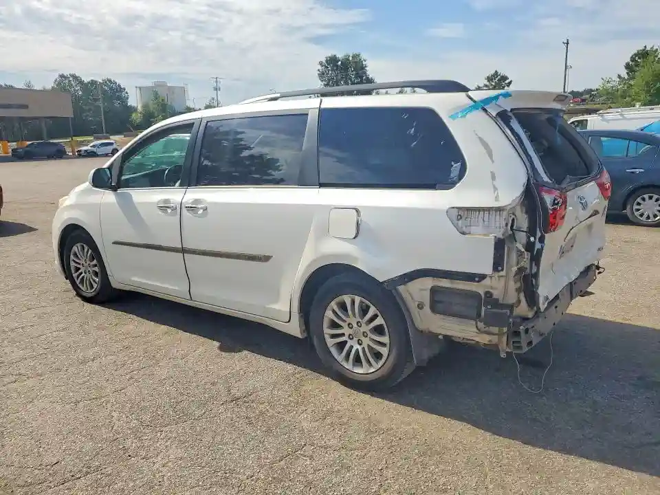 5TDYZ3DCXHS840388 2017 TOYOTA SIENNA-1