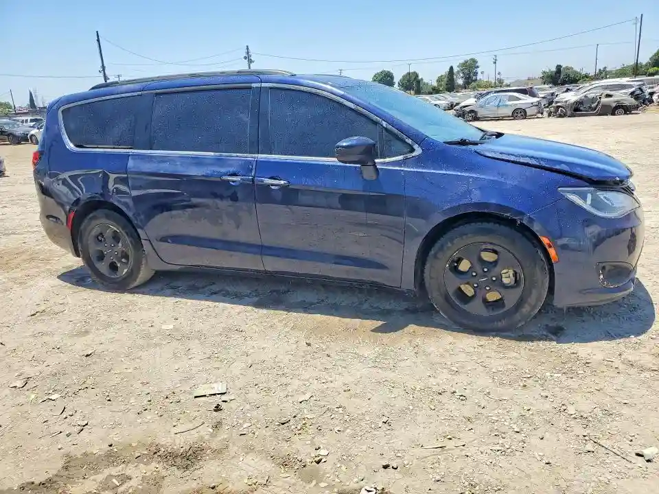 2C4RC1L75HR765106 2017 CHRYSLER PACIFICA-3