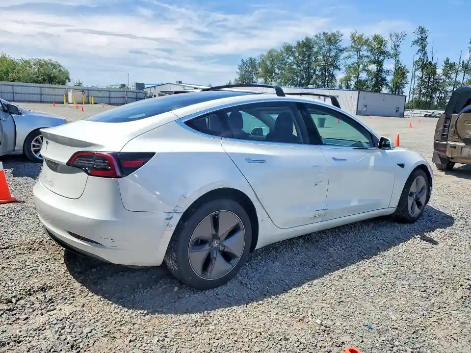 5YJ3E1EA2JF161779 2018 TESLA MODEL 3-2