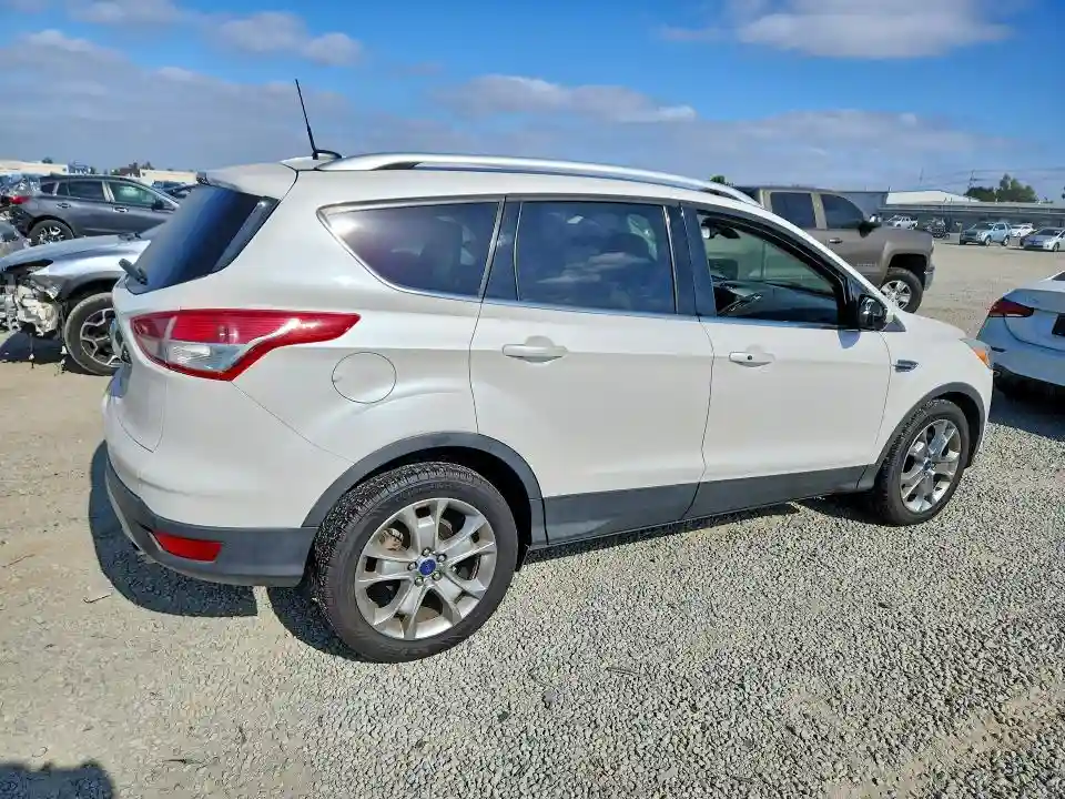 1FMCU0J95FUA62845 2015 FORD ESCAPE-2